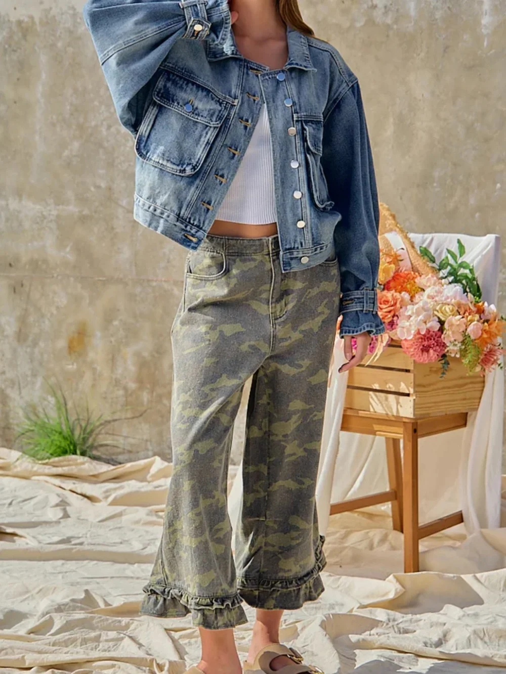 💕Arrives June! Bibi Cropped Camo Ruffle Hem Pants - Picture 7 of 10